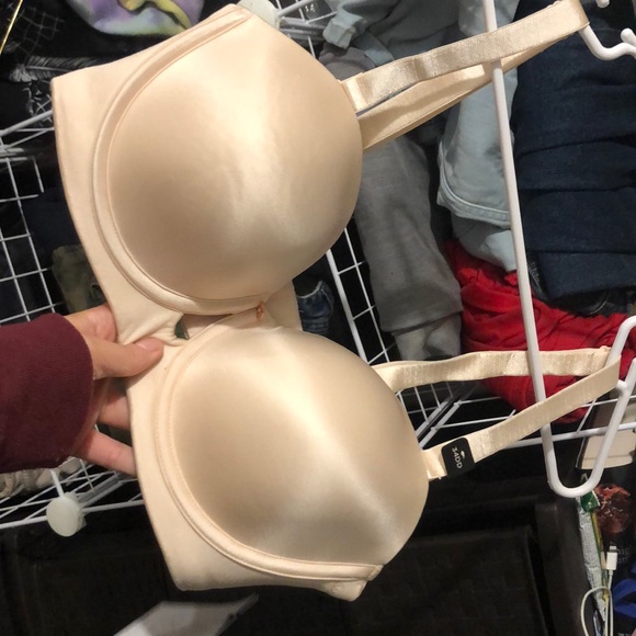 Too small - Picture 1 of 3